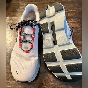 On Cloud Monster shoes